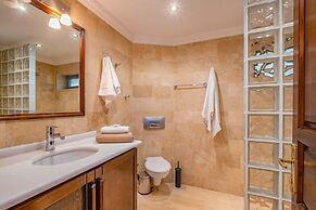 Fortuna Peninsula Apart