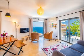 Fortuna Peninsula Apart