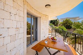 Fortuna Peninsula Apart