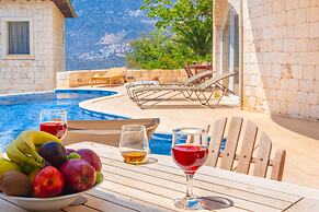 Fortuna Peninsula Apart