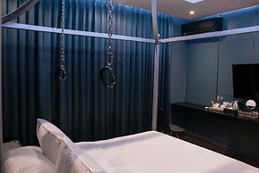 G Boutique Silom Hotel