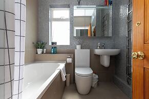 Beautiful & Cosy 2BD House - Southwark