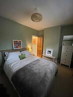 Beautiful & Cosy 2BD House - Southwark