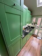 Beautiful & Cosy 2BD House - Southwark