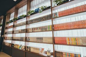 Quintessa Hotel Kokura Comic&Books