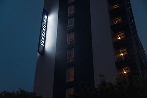 Quintessa Hotel Kokura Comic&Books