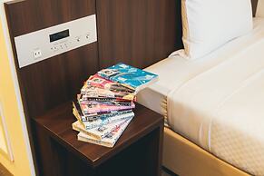 Quintessa Hotel Kokura Comic&Books