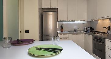 Charming Modern Apartment