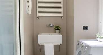 Charming Modern Apartment