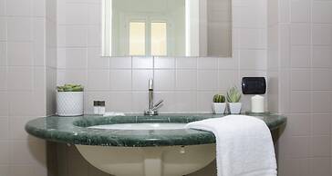 Charming Modern Apartment