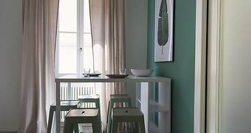 Charming Modern Apartment