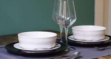 Charming Modern Apartment