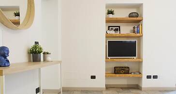 Charming Modern Apartment