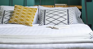 Charming Modern Apartment