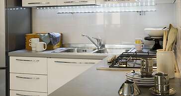 Charming Modern Apartment