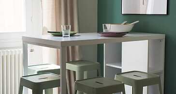 Charming Modern Apartment