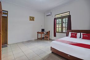 OYO 92041 Hotel Borneo