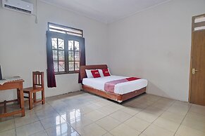 OYO 92041 Hotel Borneo
