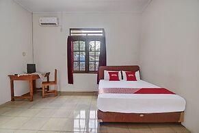 OYO 92041 Hotel Borneo