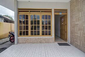 OYO 92041 Hotel Borneo