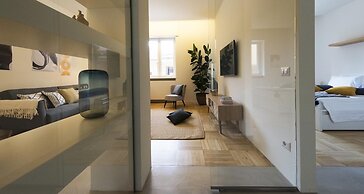 Dante Apartment With Parking