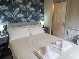 The Lodge @ Clifftop Park