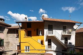 Cottage on the Lake in Lezzeno