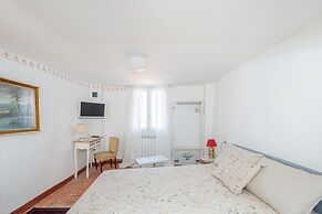 Cottage on the Lake in Lezzeno