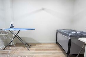 Beautiful Pet Friendly 1BR Cottage With Patio