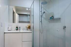 Beautiful Pet Friendly 1BR Cottage With Patio