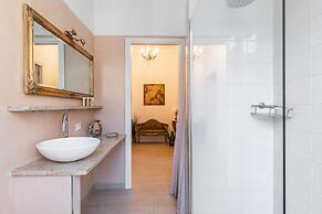 West Park Suite With Parking