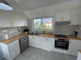 Amazing 4-bed Villa in Limassol