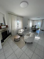 Amazing 4-bed Villa in Limassol