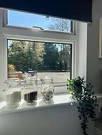 Sunny 2-Bedroom flat in Hoddesdon