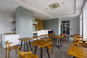 Collection O Bekasi Timur Near Gedung Juang Formerly Regia Tambun