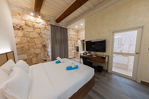 DOMS Boutique Living