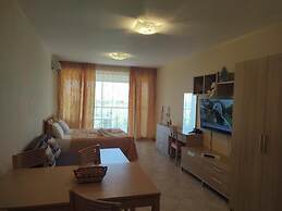 July Morning Seaside Resort