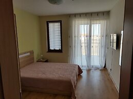 July Morning Seaside Resort