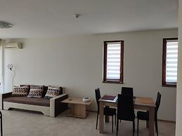 July Morning Seaside Resort