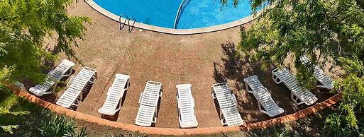 July Morning Seaside Resort