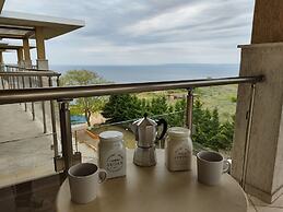 July Morning Seaside Resort