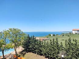 July Morning Seaside Resort