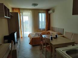 July Morning Seaside Resort