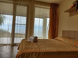 July Morning Seaside Resort