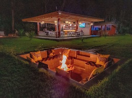 Shose Farmhouse Chalets & Campsite