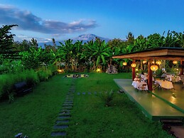 Shose Farmhouse Chalets & Campsite