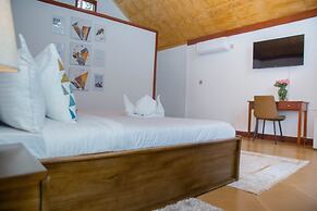 Shose Farmhouse Chalets & Campsite