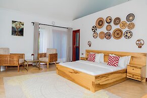 Shose Farmhouse Chalets & Campsite