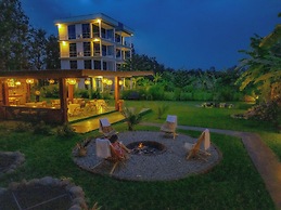 Shose Farmhouse Chalets & Campsite