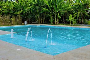 Shose Farmhouse Chalets & Campsite